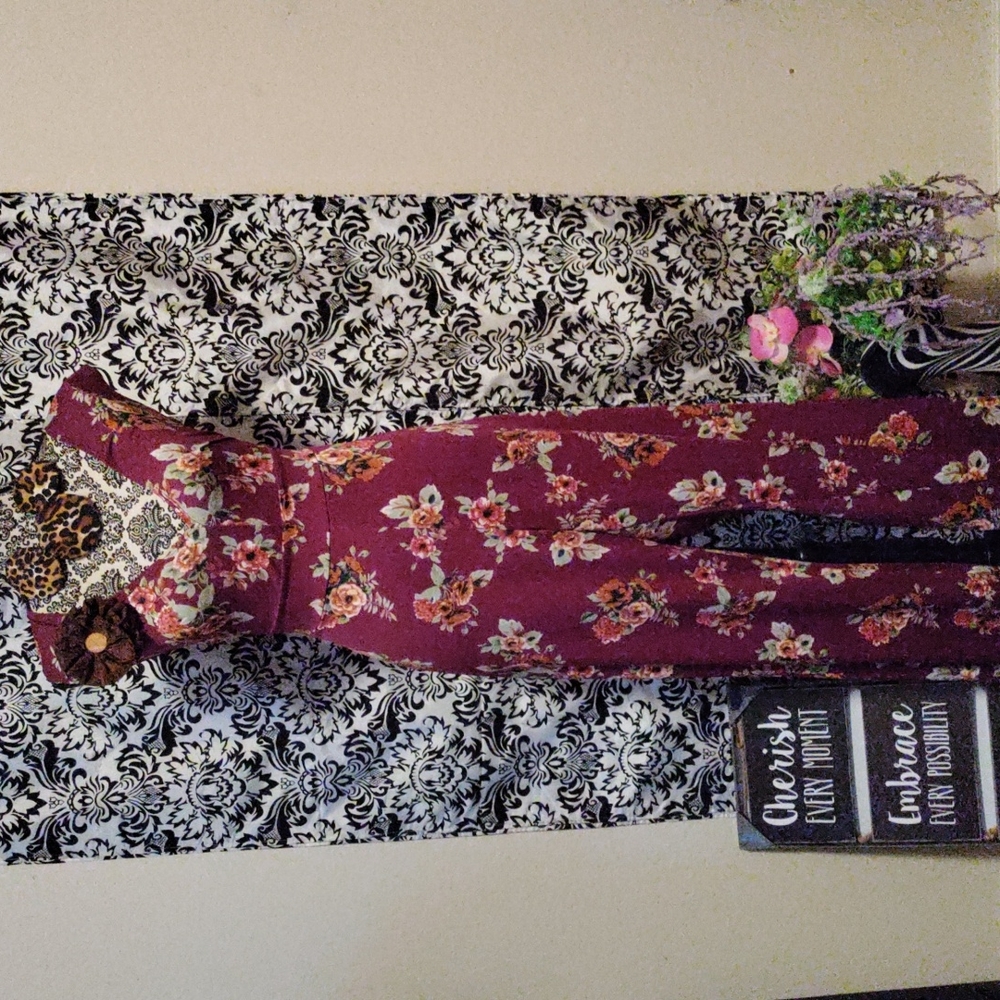 Floral jumpsuit 2x(14/16 - 16/18) - Picture 1 of 12
